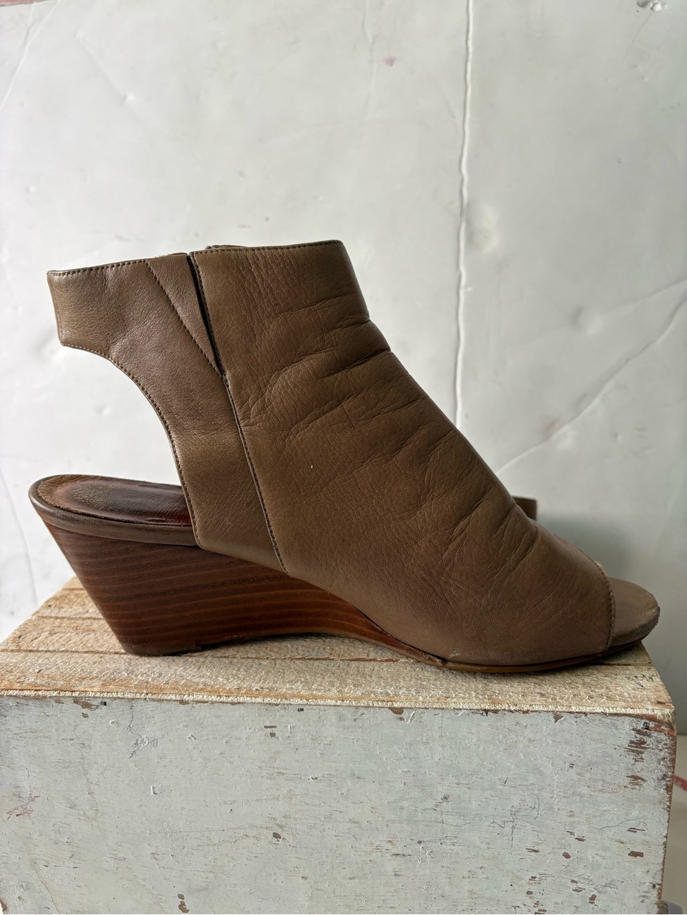 Kenneth Cole Brown Leather Peep-Toe Ankle Boots - Picture 4 of 12